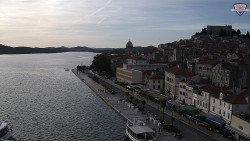 Nábřeží a město