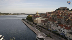 Nábřeží a město