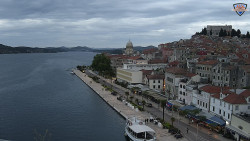 Nábřeží a město