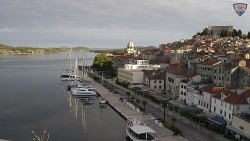 Nábřeží a město