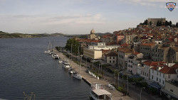 Nábřeží a město
