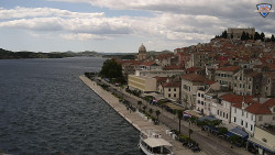 Nábřeží a město