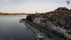 Nábřeží a město