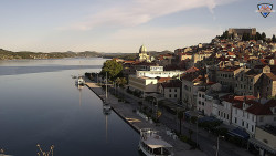 Nábřeží a město