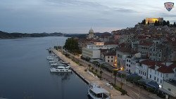 Nábřeží a město