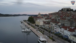 Nábřeží a město