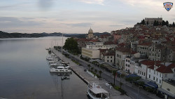 Nábřeží a město