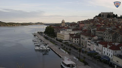 Nábřeží a město