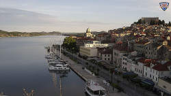 Nábřeží a město