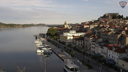 Nábřeží a město