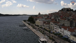 Nábřeží a město