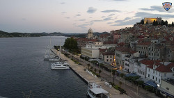 Nábřeží a město
