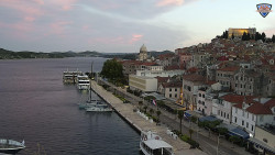 Nábřeží a město