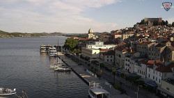 Nábřeží a město