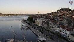 Nábřeží a město