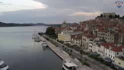 Nábřeží a město