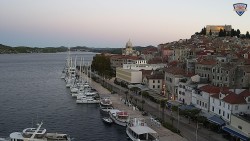 Nábřeží a město