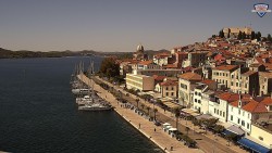 Uferpromenade und Stadt