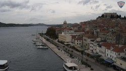 Nábřeží a město