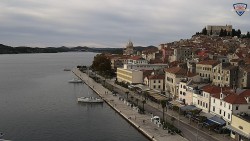 Nábřeží a město