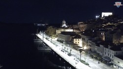 Nábřeží a město
