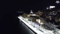 Uferpromenade und Stadt