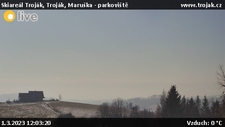 Skiareál Troják - Troják, Maruška - parkoviště - 1.3.2023 v 12:03