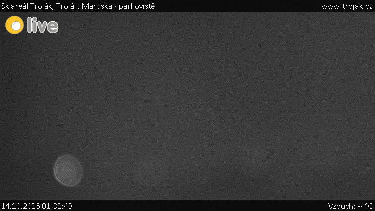 Skiareál Troják - Troják, Maruška - parkoviště - 14.10.2025 v 01:32 Skiareál Troják - Troják, Maruška - parkoviště - 14.10.2025 v 01:32