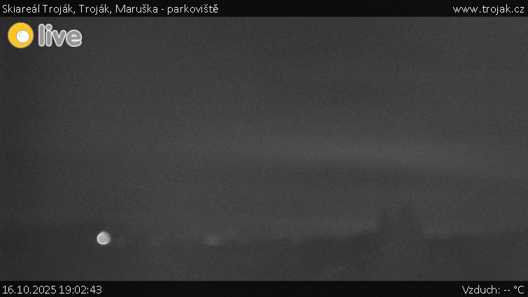 Skiareál Troják - Troják, Maruška - parkoviště - 16.10.2025 v 19:02 Skiareál Troják - Troják, Maruška - parkoviště - 16.10.2025 v 19:02