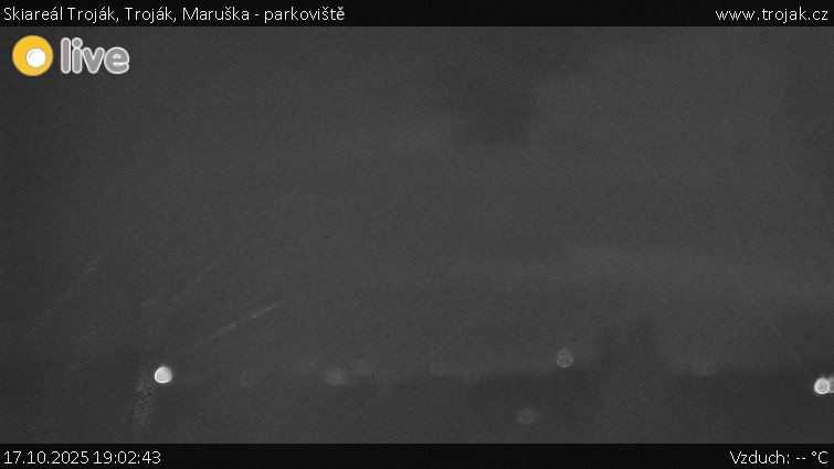 Skiareál Troják - Troják, Maruška - parkoviště - 17.10.2025 v 19:02 Skiareál Troják - Troják, Maruška - parkoviště - 17.10.2025 v 19:02