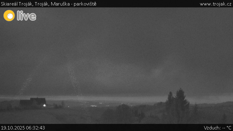 Skiareál Troják - Troják, Maruška - parkoviště - 19.10.2025 v 06:32 Skiareál Troják - Troják, Maruška - parkoviště - 19.10.2025 v 06:32