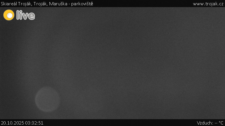 Skiareál Troják - Troják, Maruška - parkoviště - 20.10.2025 v 03:32 Skiareál Troják - Troják, Maruška - parkoviště - 20.10.2025 v 03:32