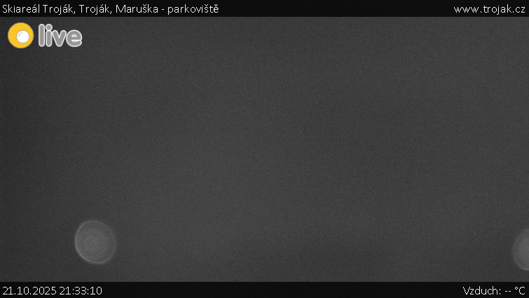 Skiareál Troják - Troják, Maruška - parkoviště - 21.10.2025 v 21:33 Skiareál Troják - Troják, Maruška - parkoviště - 21.10.2025 v 21:33
