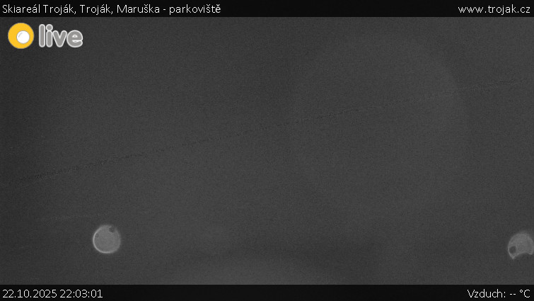 Skiareál Troják - Troják, Maruška - parkoviště - 22.10.2025 v 22:03 Skiareál Troják - Troják, Maruška - parkoviště - 22.10.2025 v 22:03