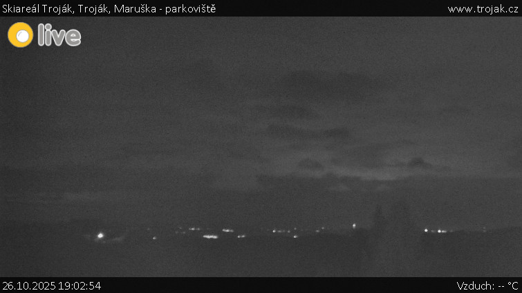 Skiareál Troják - Troják, Maruška - parkoviště - 26.10.2025 v 19:02 Skiareál Troják - Troják, Maruška - parkoviště - 26.10.2025 v 19:02