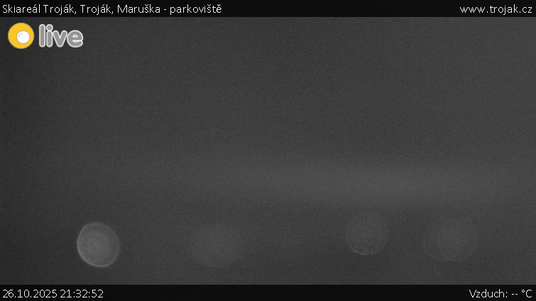 Skiareál Troják - Troják, Maruška - parkoviště - 26.10.2025 v 21:32 Skiareál Troják - Troják, Maruška - parkoviště - 26.10.2025 v 21:32