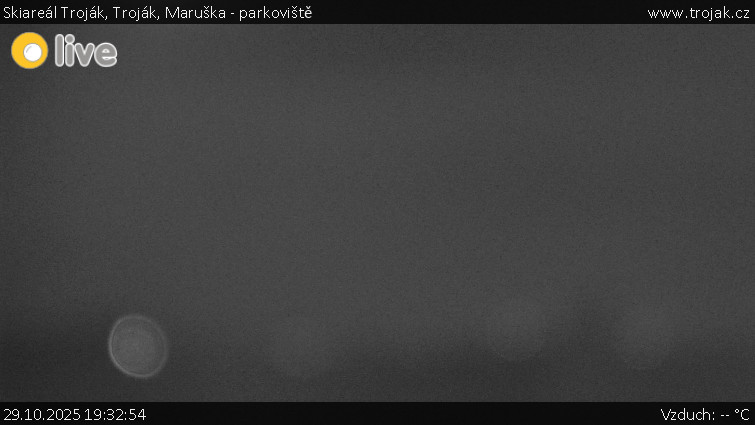 Skiareál Troják - Troják, Maruška - parkoviště - 29.10.2025 v 19:32 Skiareál Troják - Troják, Maruška - parkoviště - 29.10.2025 v 19:32