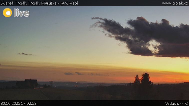 Skiareál Troják - Troják, Maruška - parkoviště - 30.10.2025 v 17:02 Skiareál Troják - Troják, Maruška - parkoviště - 30.10.2025 v 17:02