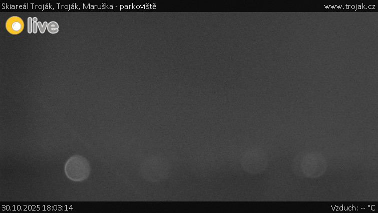 Skiareál Troják - Troják, Maruška - parkoviště - 30.10.2025 v 18:03 Skiareál Troják - Troják, Maruška - parkoviště - 30.10.2025 v 18:03