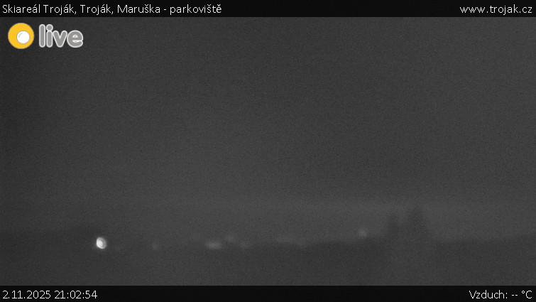 Skiareál Troják - Troják, Maruška - parkoviště - 2.11.2025 v 21:02 Skiareál Troják - Troják, Maruška - parkoviště - 2.11.2025 v 21:02