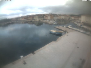 Město Cres - Přístav Cres - 14.11.2025 v 08:01 Město Cres - Přístav Cres - 14.11.2025 v 08:01