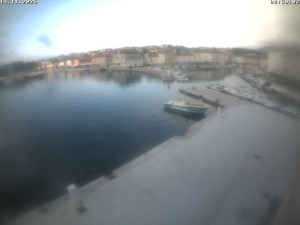 Město Cres - Přístav Cres - 14.11.2025 v 09:01 Město Cres - Přístav Cres - 14.11.2025 v 09:01