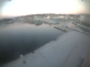 Město Cres - Přístav Cres - 15.12.2025 v 07:31 Město Cres - Přístav Cres - 15.12.2025 v 07:31