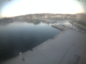 Město Cres - Přístav Cres - 15.12.2025 v 08:16 Město Cres - Přístav Cres - 15.12.2025 v 08:16