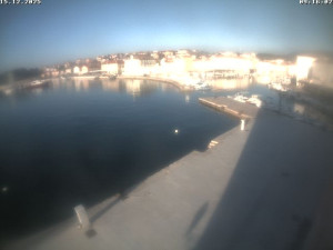 Město Cres - Přístav Cres - 15.12.2025 v 09:16 Město Cres - Přístav Cres - 15.12.2025 v 09:16