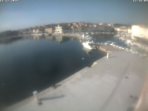 Město Cres - Přístav Cres - 15.12.2025 v 12:16 Město Cres - Přístav Cres - 15.12.2025 v 12:16