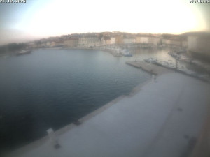 Město Cres - Přístav Cres - 21.12.2025 v 07:46 Město Cres - Přístav Cres - 21.12.2025 v 07:46