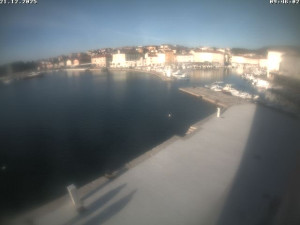 Město Cres - Přístav Cres - 21.12.2025 v 09:46 Město Cres - Přístav Cres - 21.12.2025 v 09:46