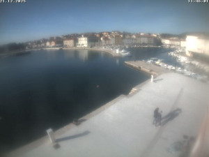 Město Cres - Přístav Cres - 21.12.2025 v 11:46 Město Cres - Přístav Cres - 21.12.2025 v 11:46