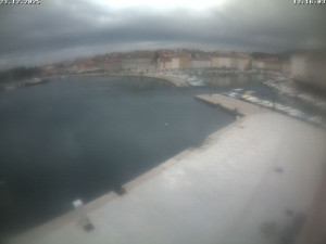 Město Cres - Přístav Cres - 23.12.2025 v 13:16 Město Cres - Přístav Cres - 23.12.2025 v 13:16